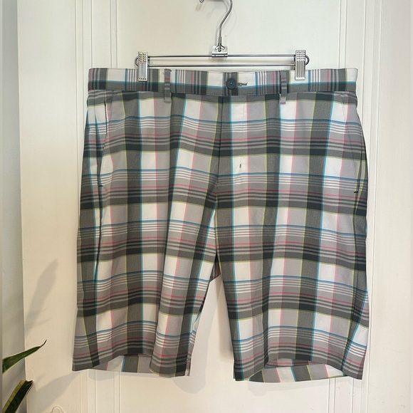 Tommy Bahama Regular Tech men’s size 36 shorts - Picture 1 of 8